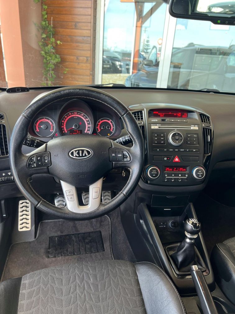 Kia Ceed SW 1.6 Crdi TX 130cv