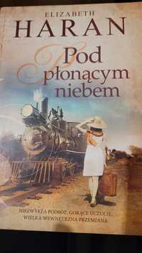 Pod płonącym niebem Elizabeth Haran książka