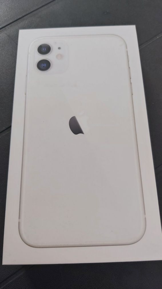 IPhone 11, 64gb, biały.