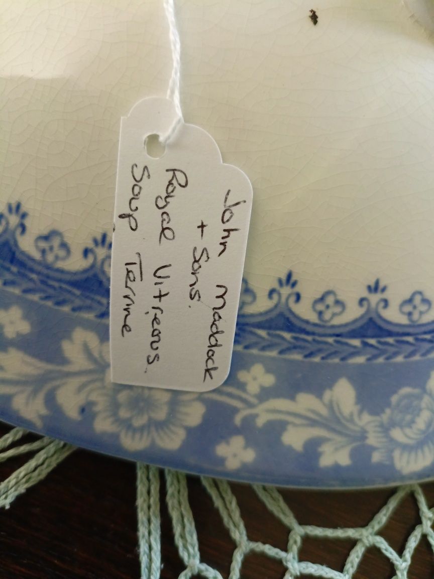 Angielska waza porcelanowa