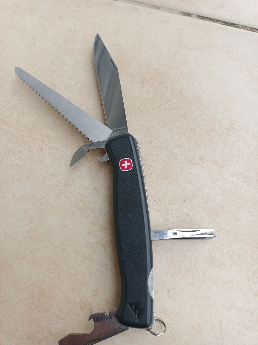 Nóż scyzoryk szwajcarski Wenger Ranger 06 nie victorinox