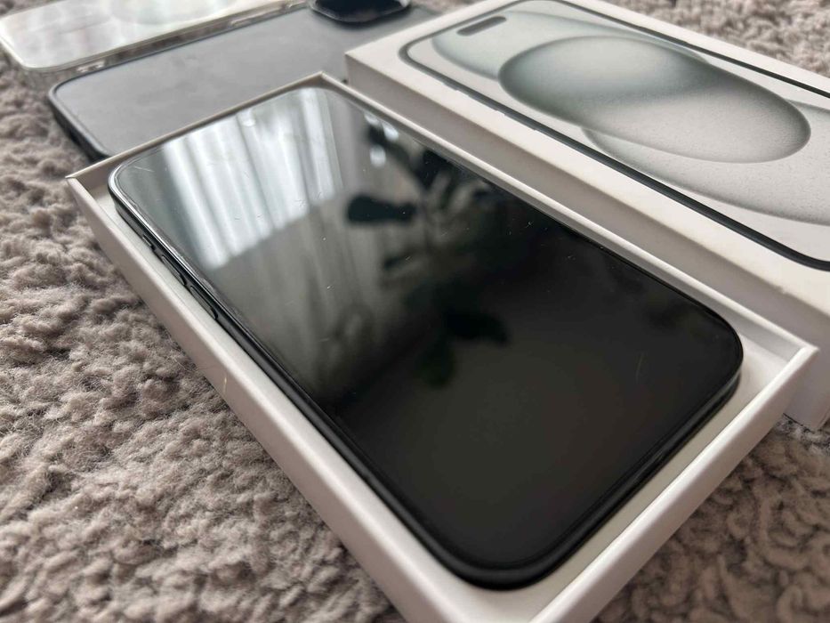 Iphone 15 jak nowy
