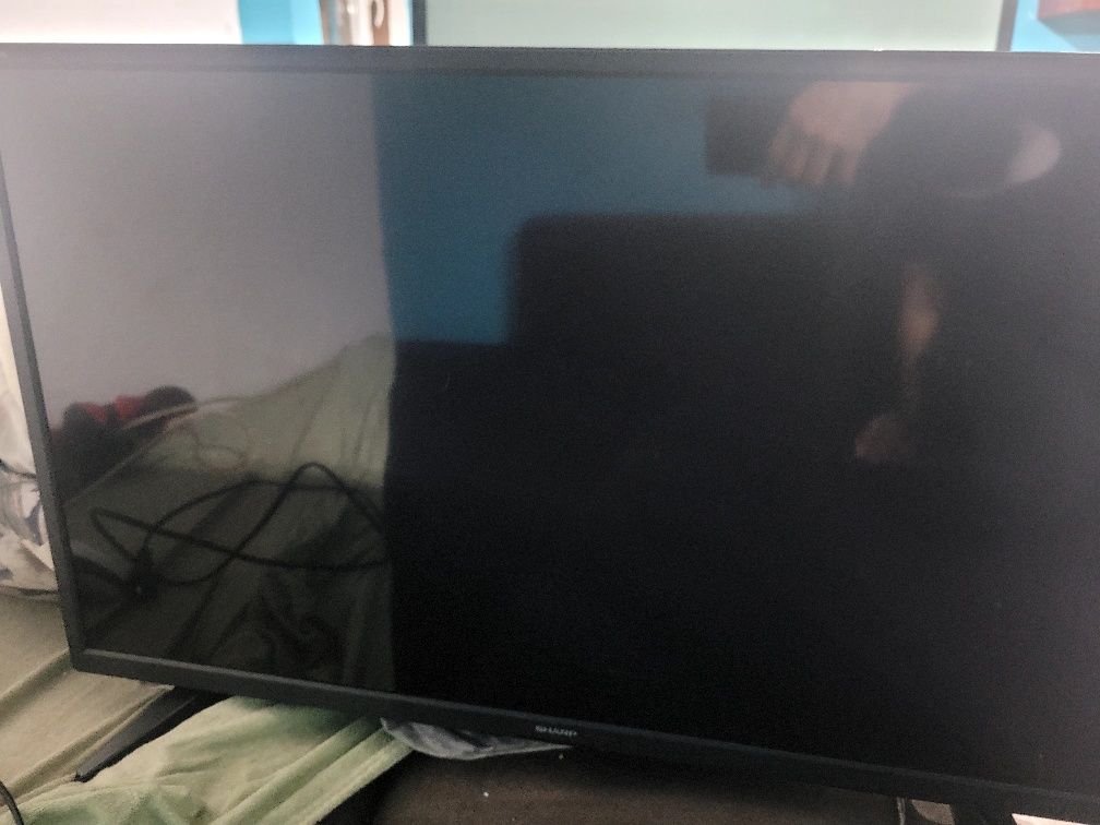 Telewizor marki Sharp LC-32HI3422E
