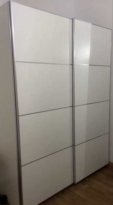 Roupeiro ikea 2 portas deslizantes