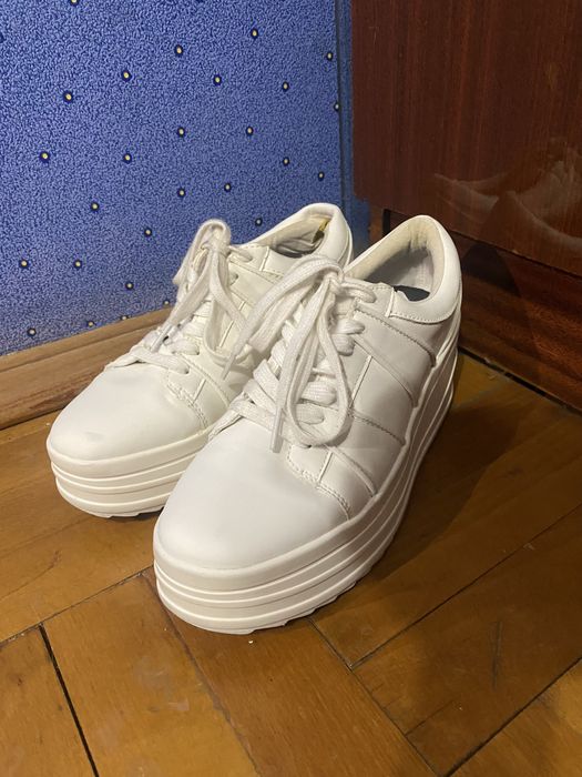 Кросівки шкіряні Zara на платформі