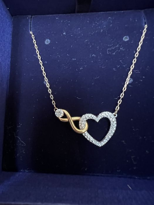Colar swarovski coracao/infinito