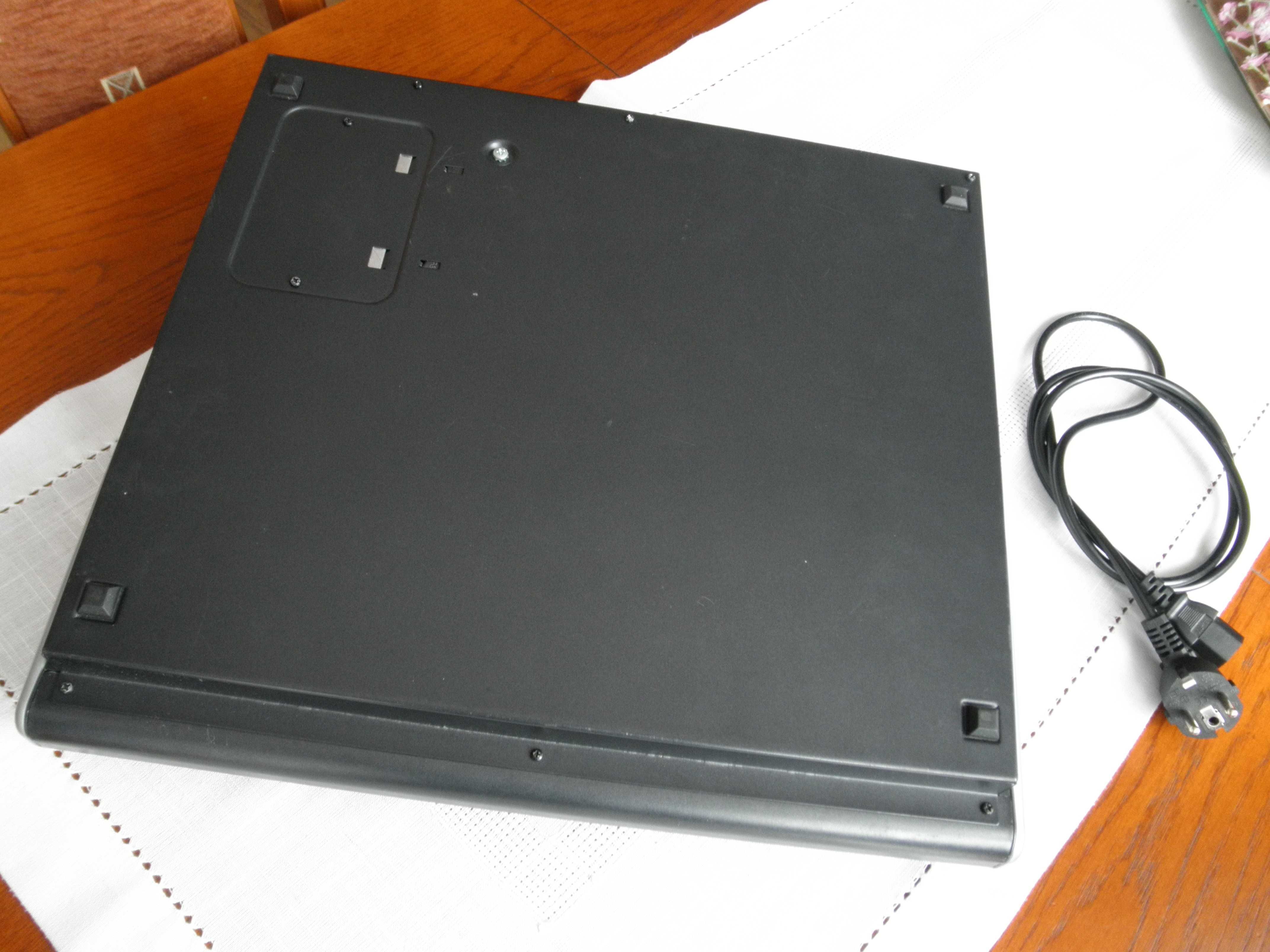 Mikser Behringer XENYX X1832 USB . Mixer estradowy z pogłosem i EQ.