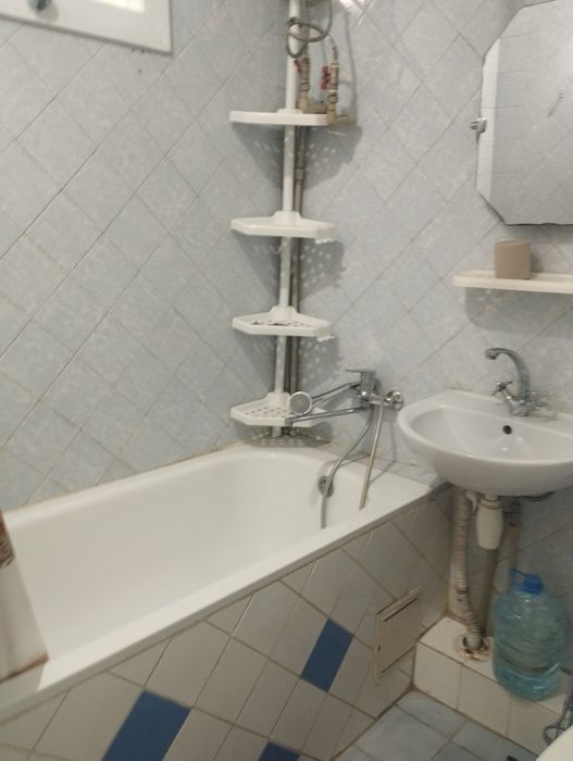 Сдам однокомнатную квартиру Космонавтов/ Генерала Петрова!