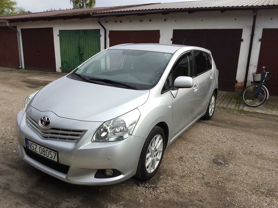 Toyota Verso 1.8 benzyna • 2012 r.• Bezwypadkowa