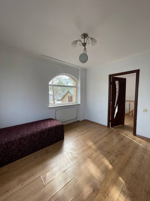 Оренда окремостоячого будинку у с. Солонка ( 3 кімнати)