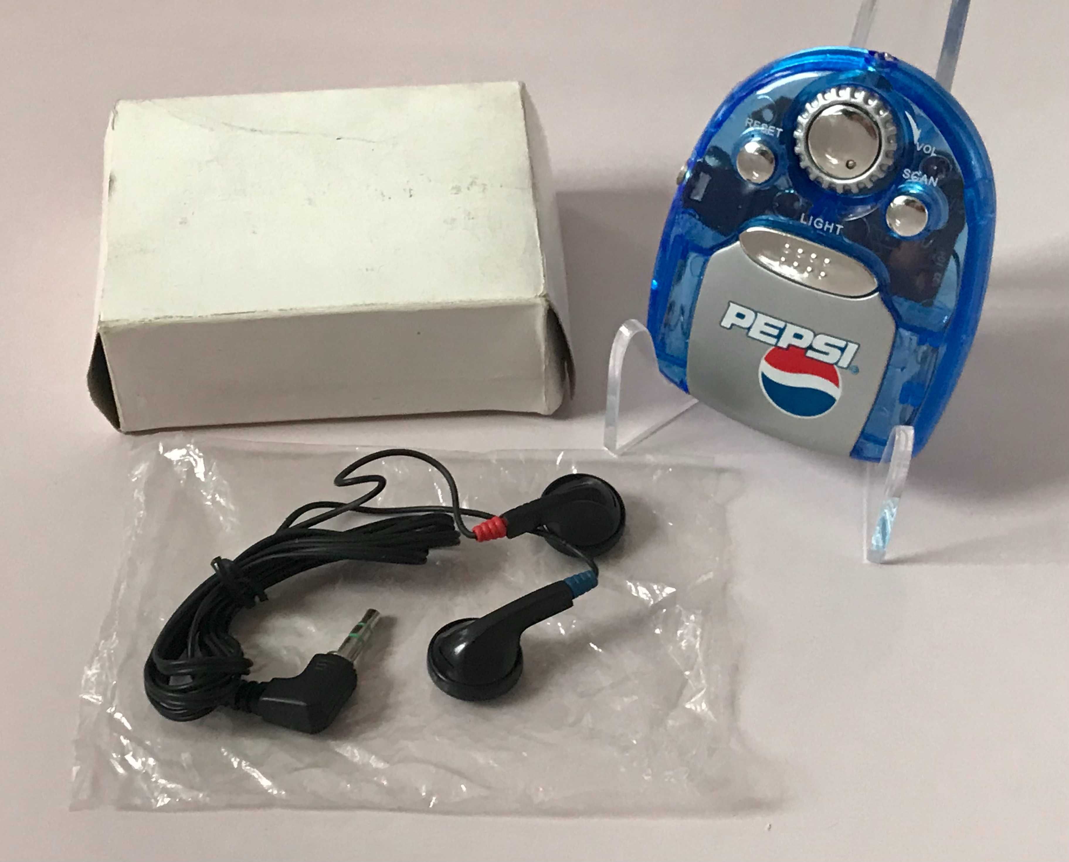 Mini radio Pepsi - gadżet reklamowy z latarką 03/08. Nowe i sprawne!