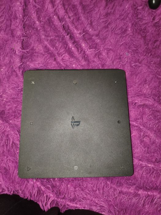 Sony PlayStation 4 Slim 500GB 2 джойстика в подарунок