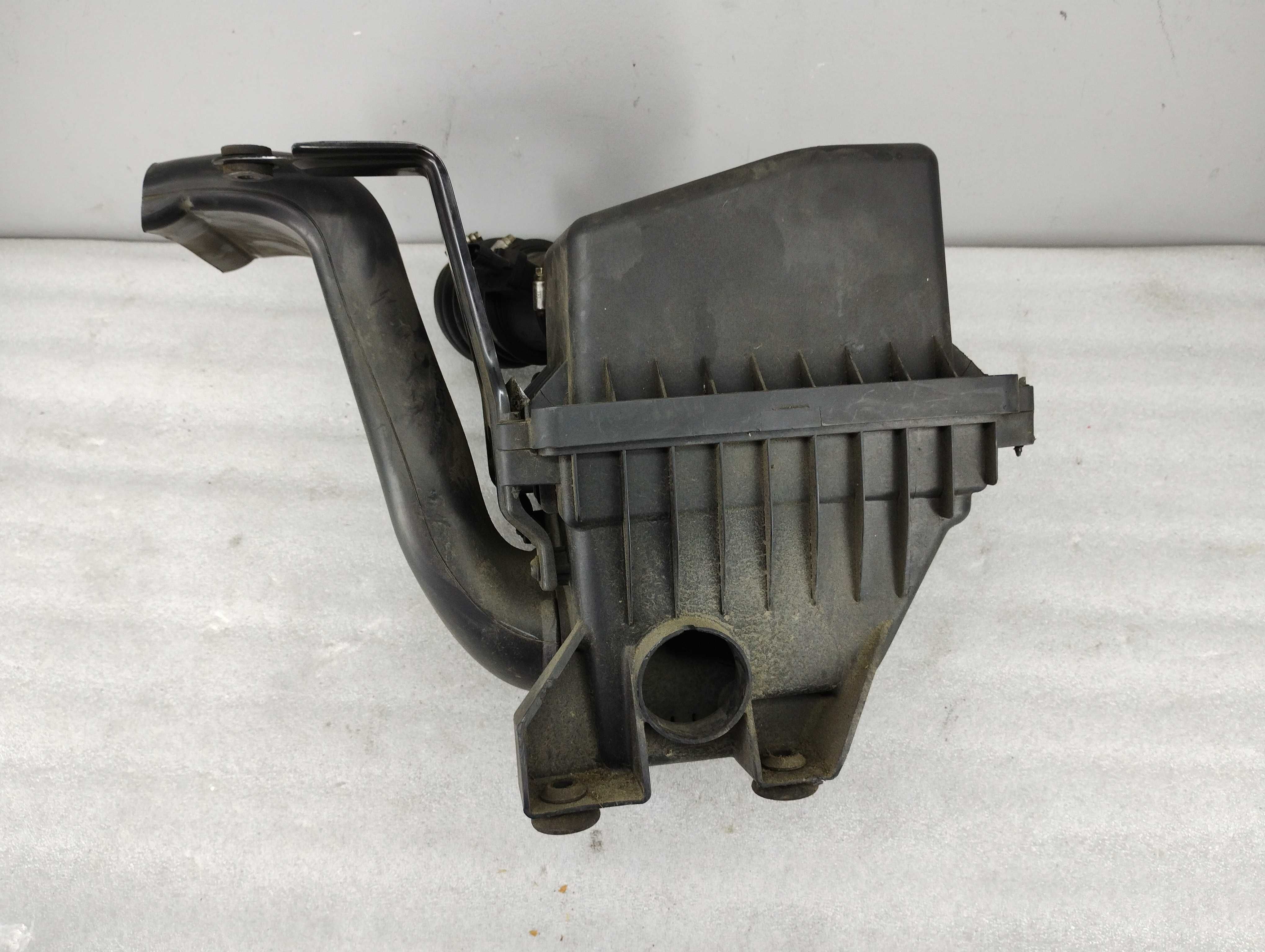 Obudowa filtra powietrza Fiat Freemont Dodge Journey