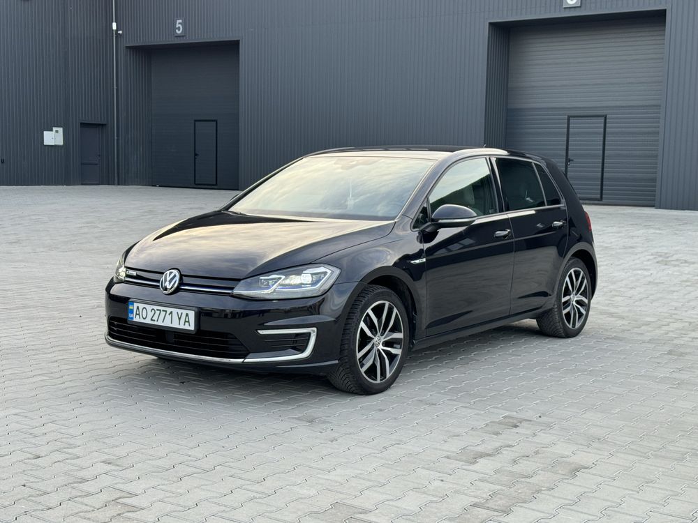 Volkswagen e-Golf 2019 рік VII покоління запас ходу 270 км