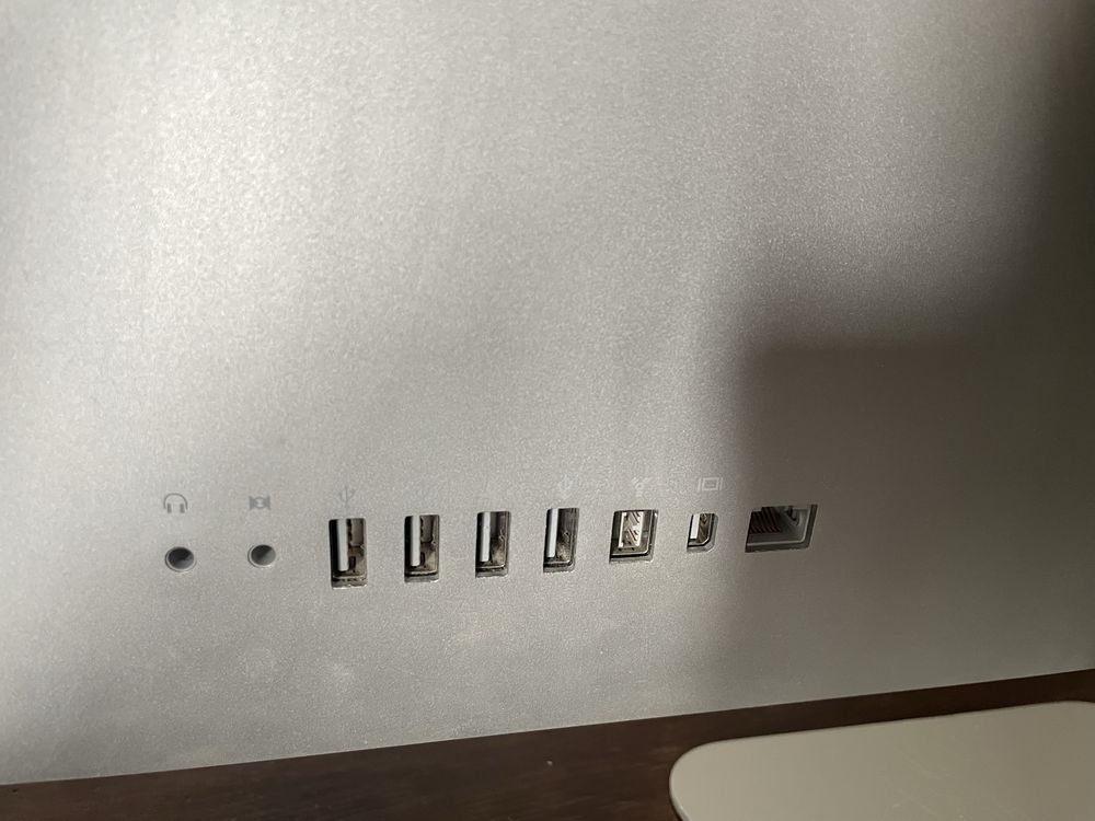 Komputer All in One Apple iMac 21.5” SSD 250GB OS X Monterey