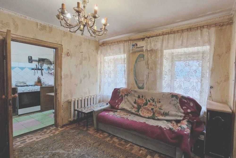 2 комн -27 метров. Центр. АГВ. Жилое состояние. ул. Колонтаевская