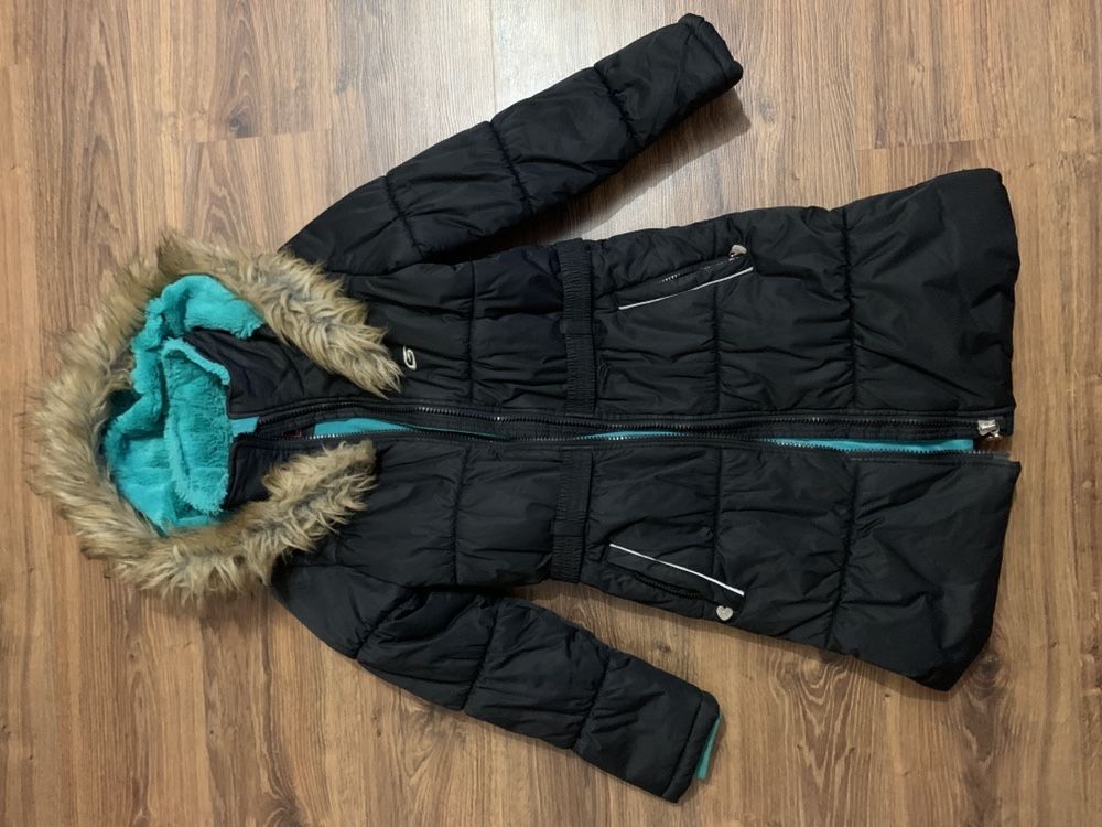 Зимнее теплое пальто GUSTI размер 140-146