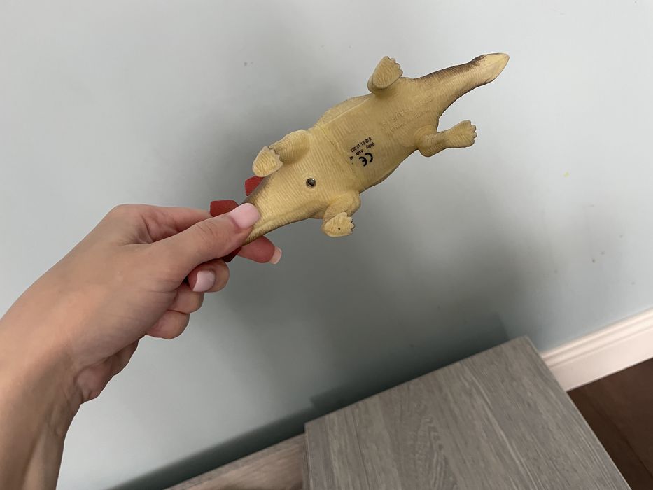 Динозавр дитячий