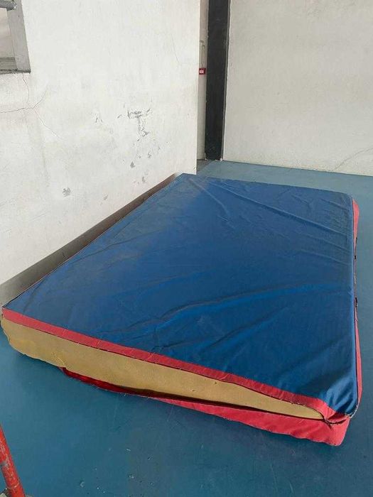 Colchões grandes de ginástica