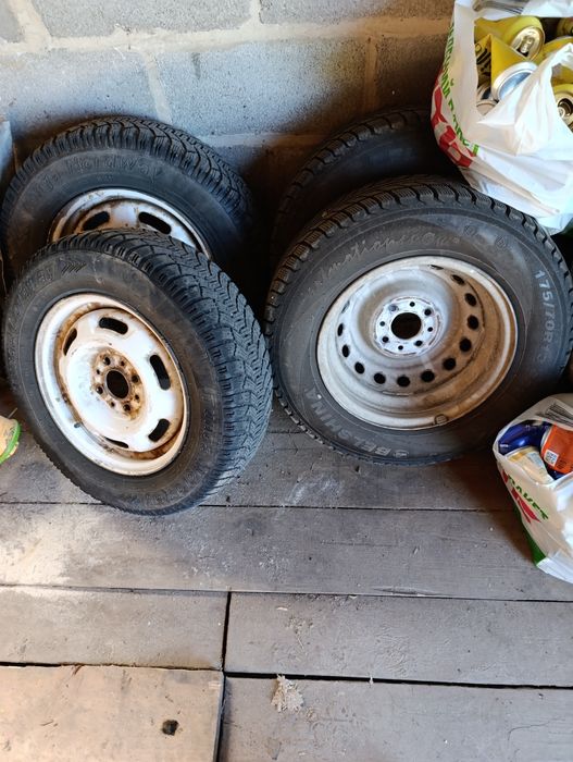 Продам зимнюю резину r13