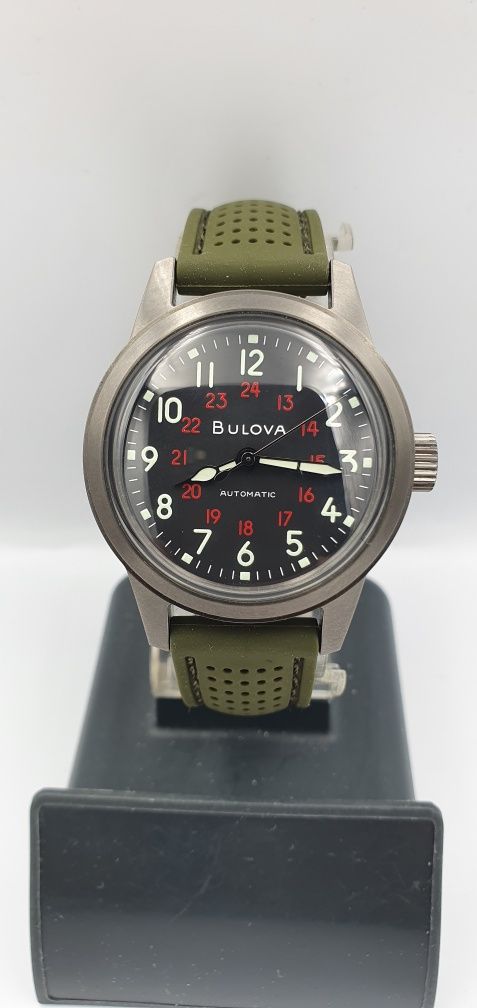 Bulova Military Hack Automatic - 38 mm - 2 paski quick release