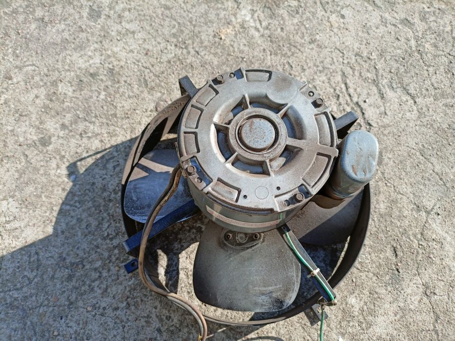 Silnik elektryczny Magnetek he2g118n