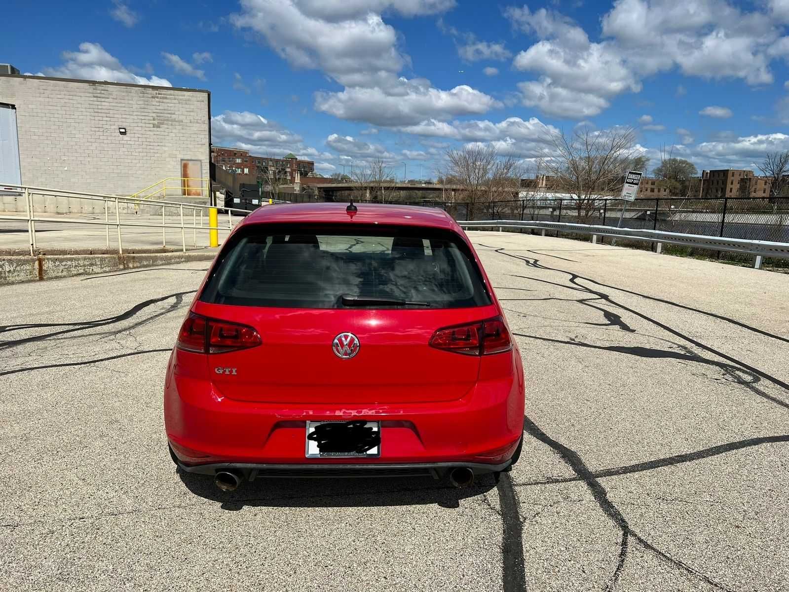 Volkswagen Golf GTI SE Hatchback 2015