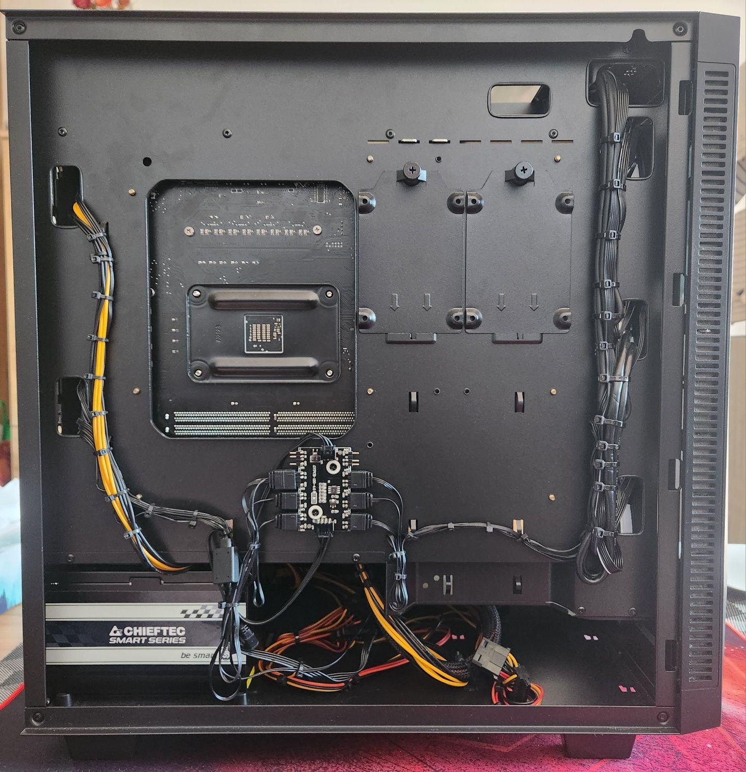 PC Komputer do gier Ryzen 7 5700x / rx6600 / 32GB ddr4 / 1TB nvme