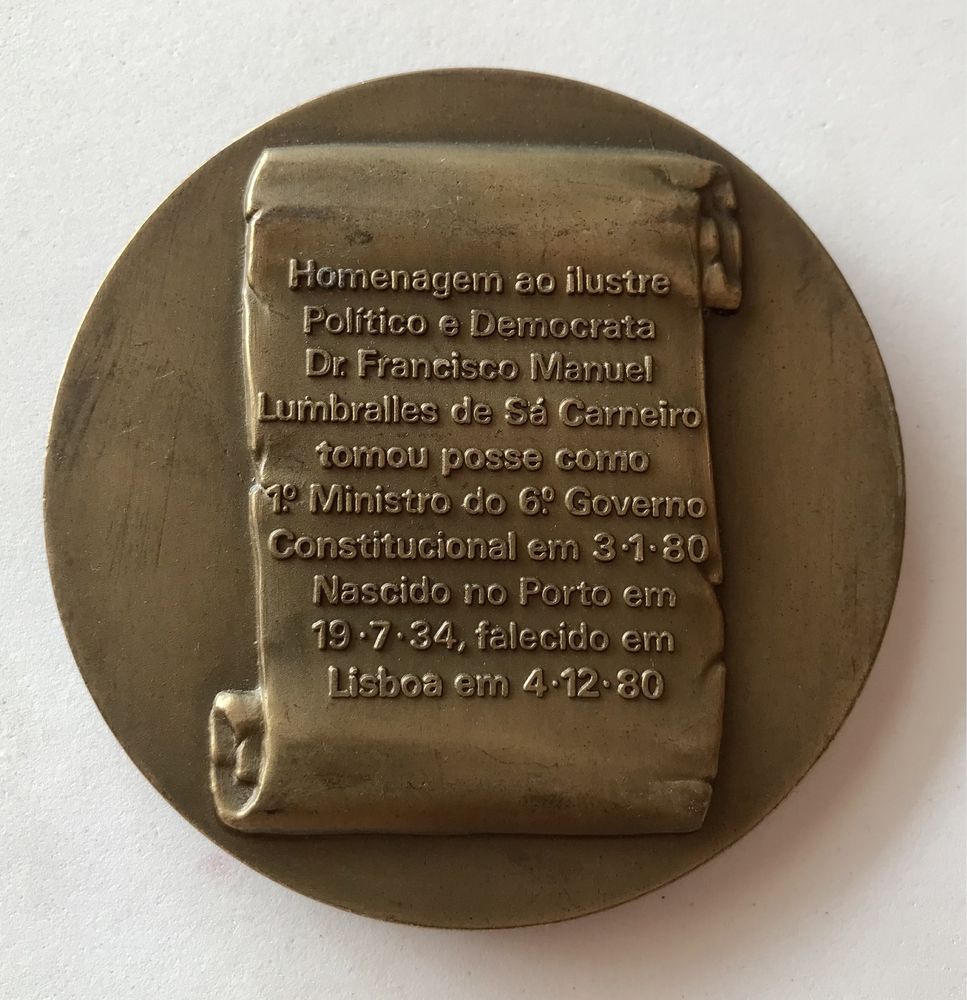 Medalha em Bronze Dr Francisco de Sá Carneiro