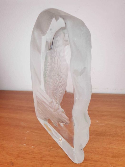 Pisa papéis em cristal