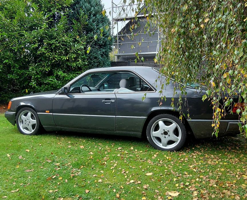 (auto aktualnie ZAREZERWOWANE) MERCEDESA E KLASA w124 coupe 3.0