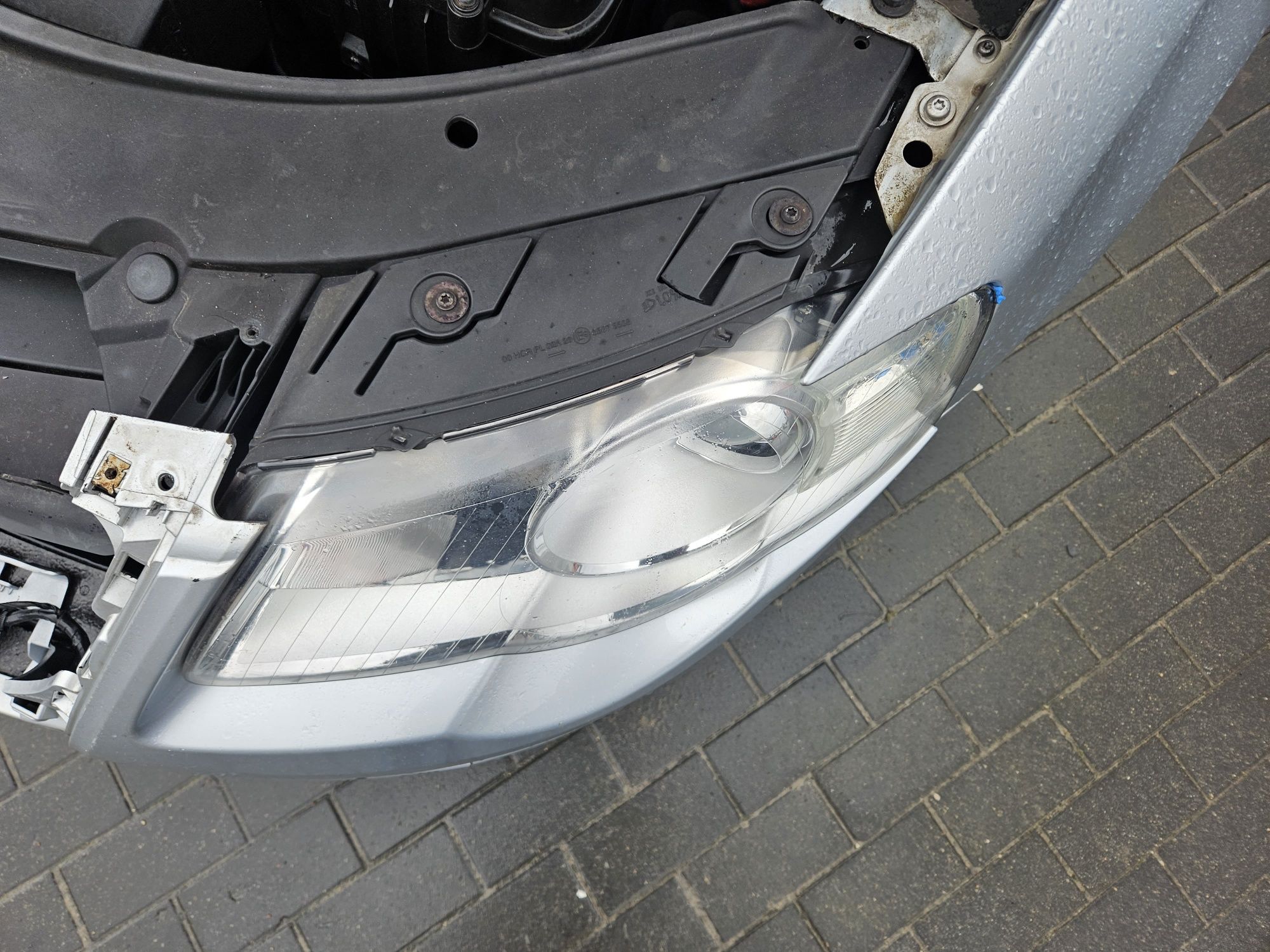 Lampa Reflektor Vw Passat B6 soczewka