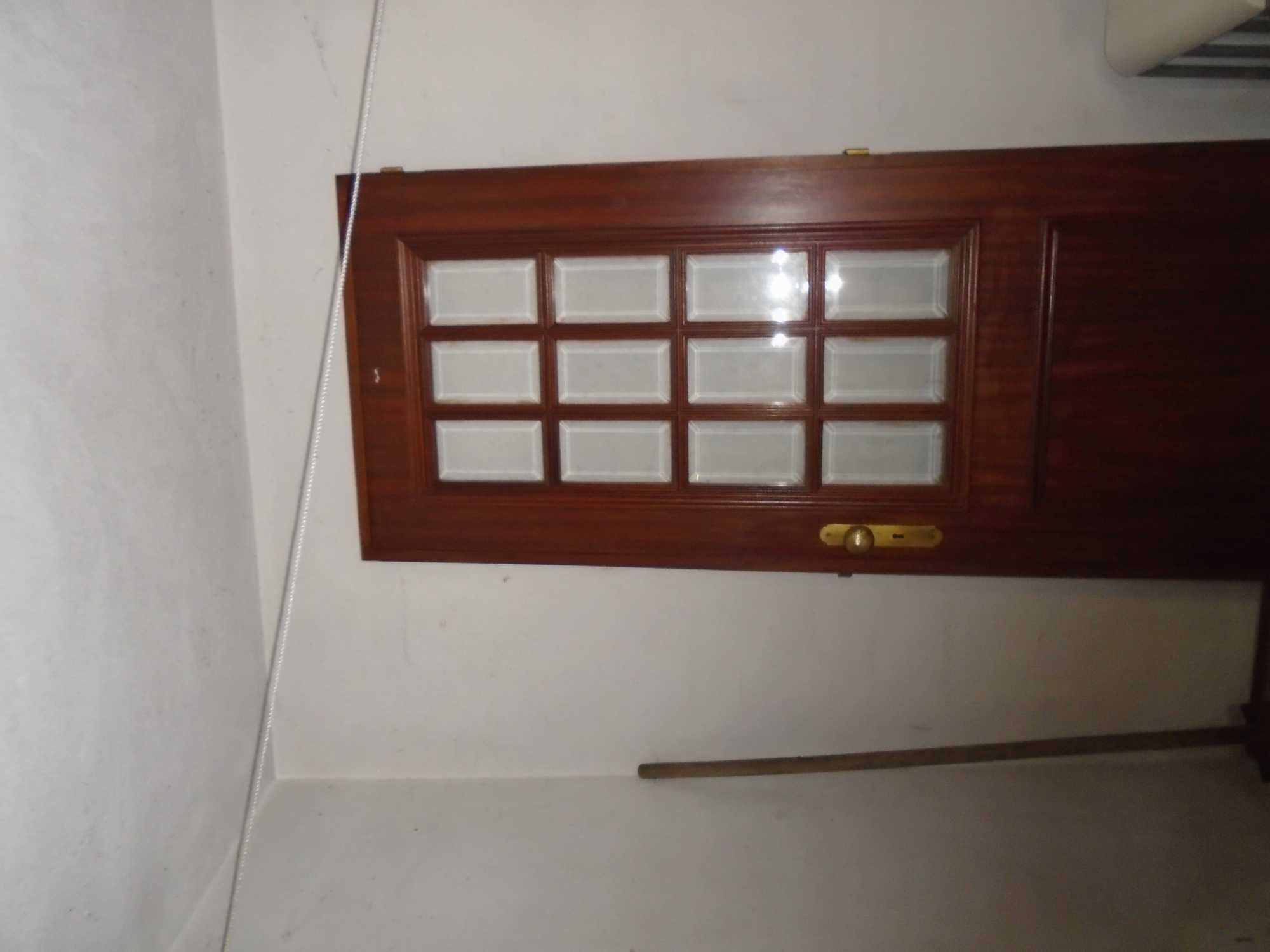 Porta toda em madeira para interior, sem aros, 2 m alt. x 75 cm larg
