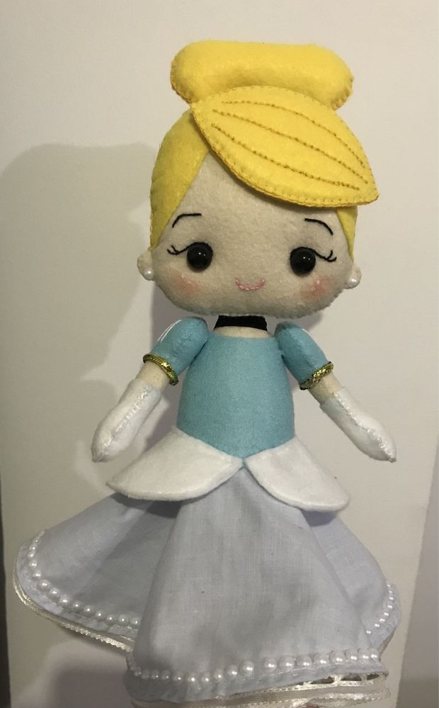 Boneca Princesas em feltro