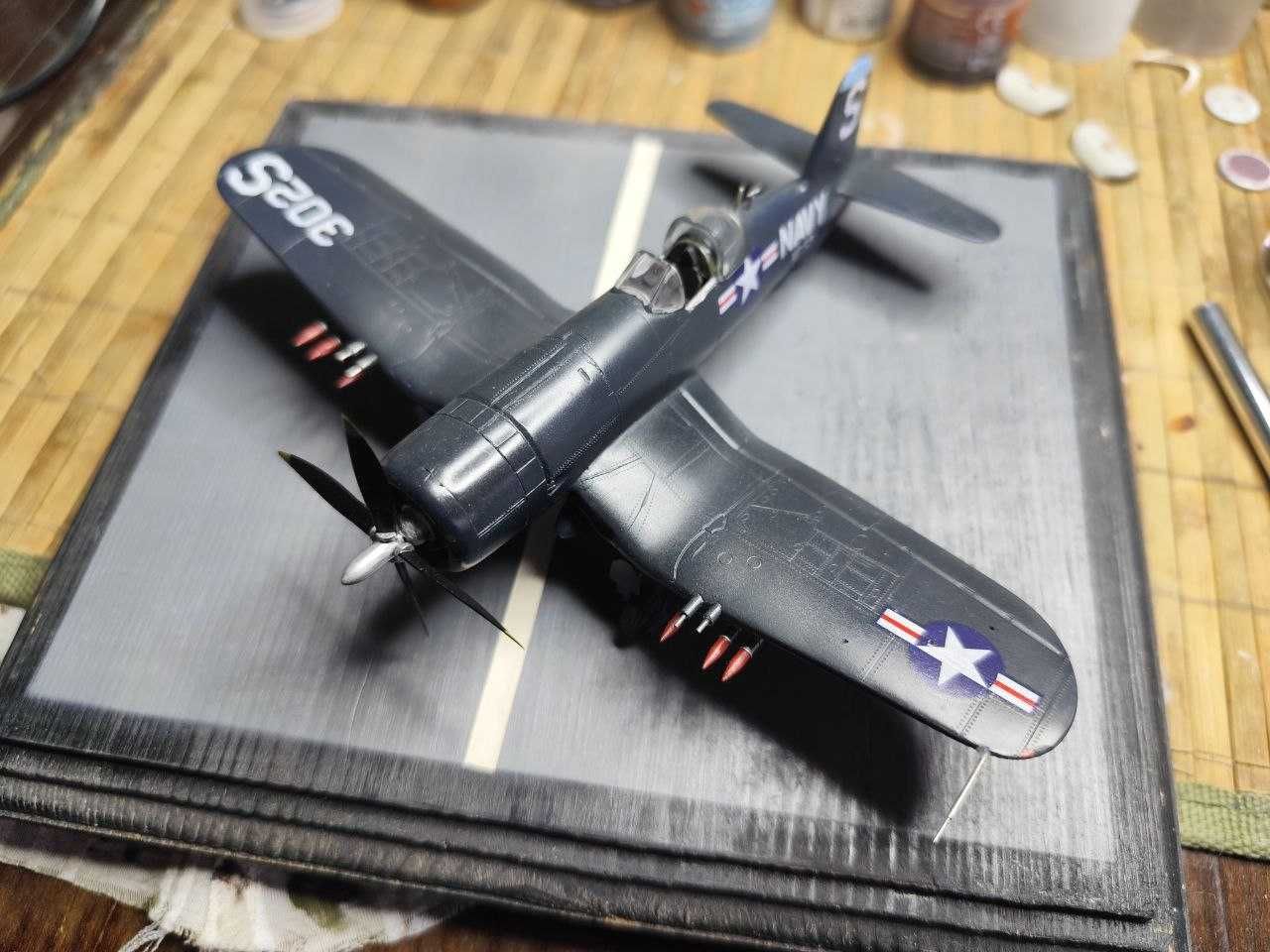 Сборная модель Истребитель F4U-1D Corsair