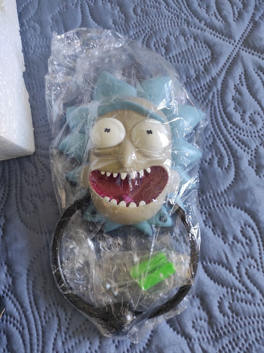 Rick and Morty door knocker aldrava de porta