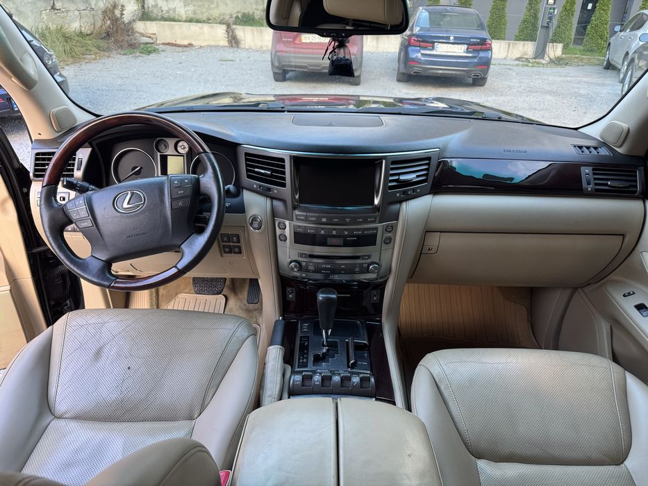 Продаж авто Lexus LX 2010