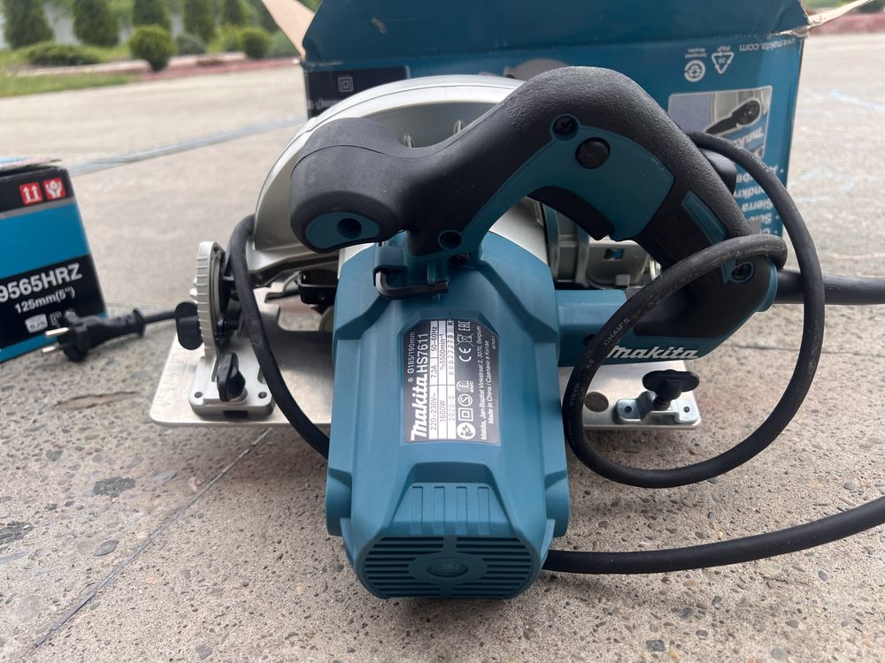 Дискова пила циркулярка Makita hs7611