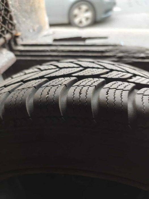 Sprzedam opony zimowe Dębica 195/60R15 plus felgi stalowe