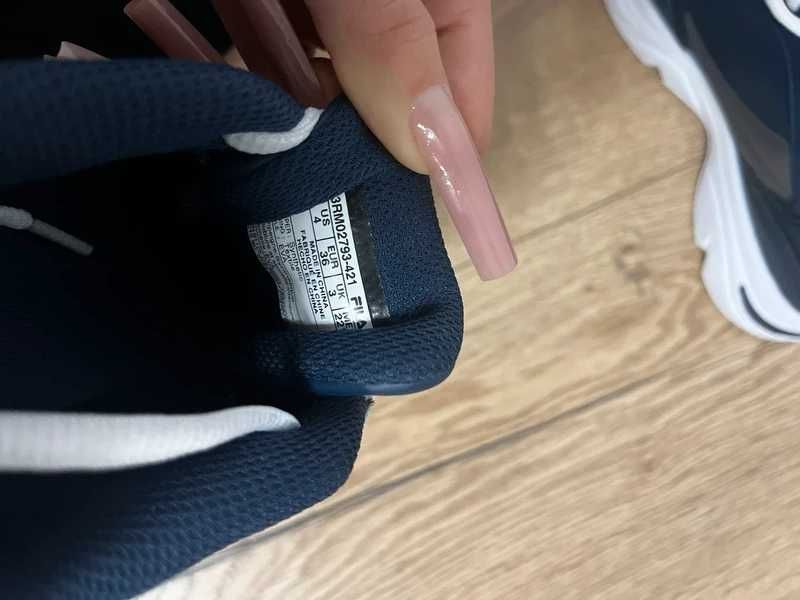 !Wyprzedaż! Nowe granatowe buty Fila 36