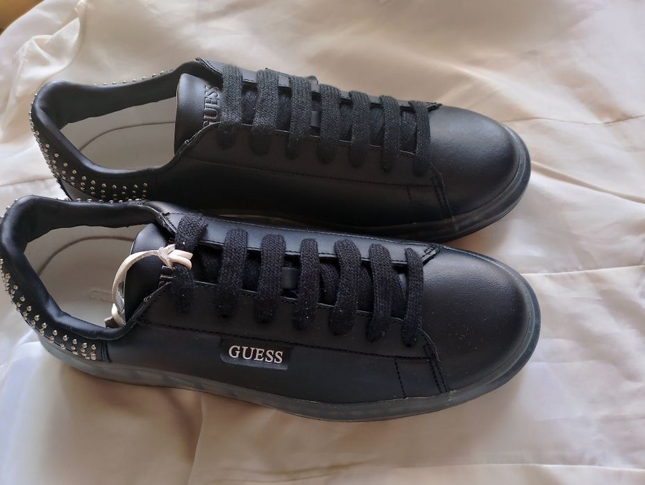 Nowe oryginalne buty Guessa