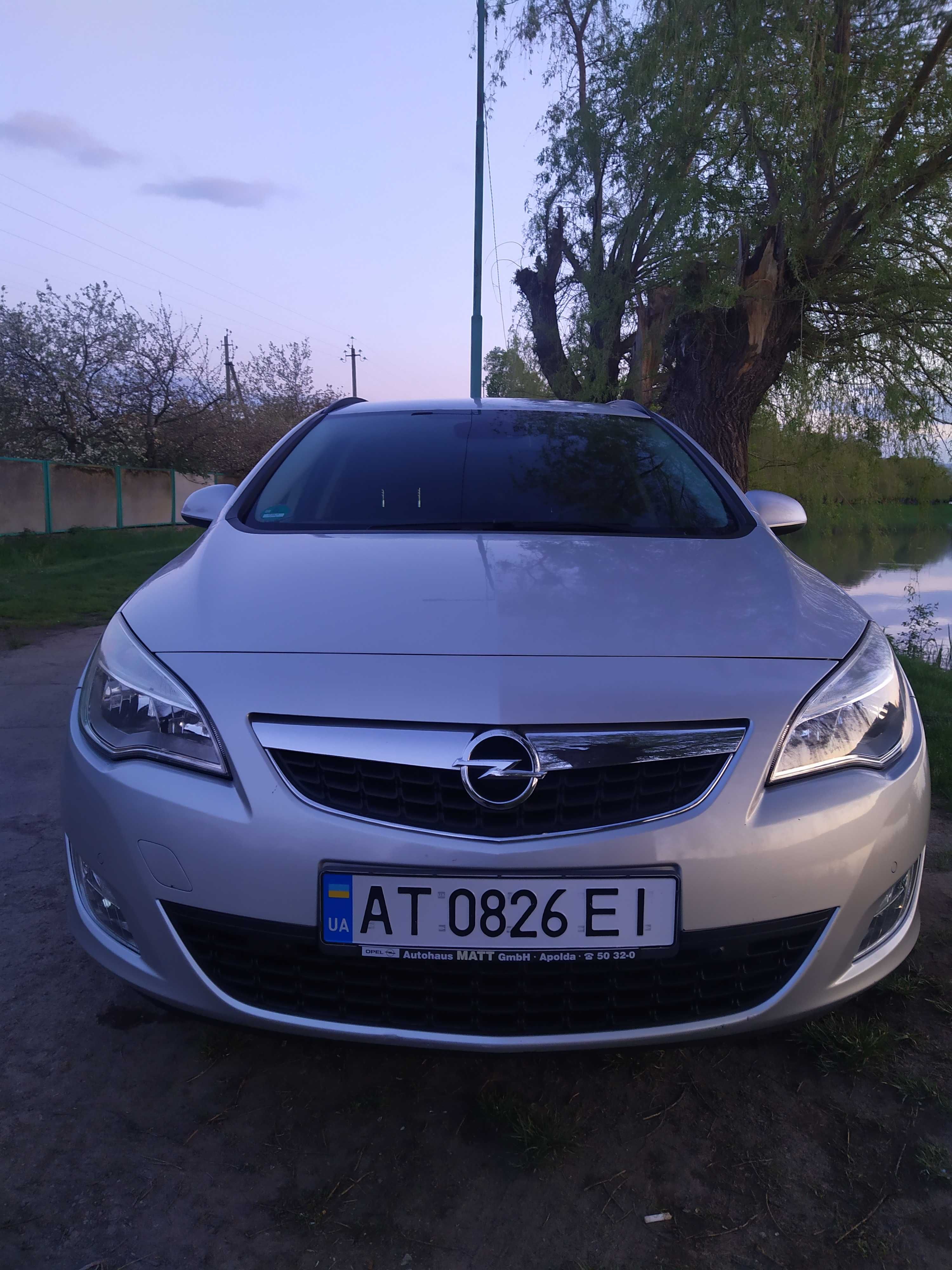 Продам Opel Astra J 1,4