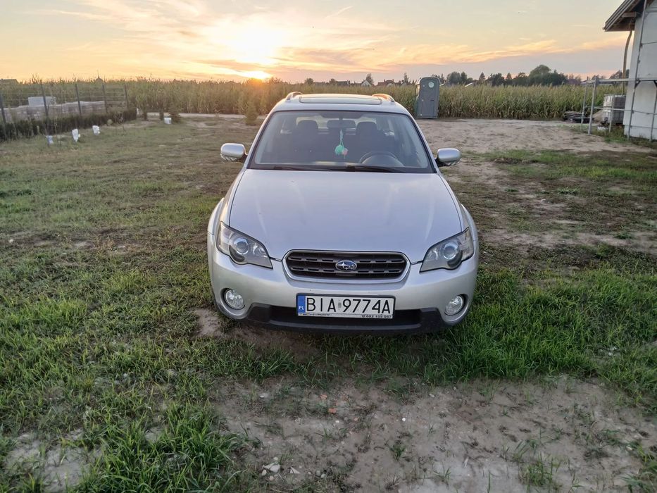 Subaru Outback Doinwestowane subaru , długa historia serwisowania.
