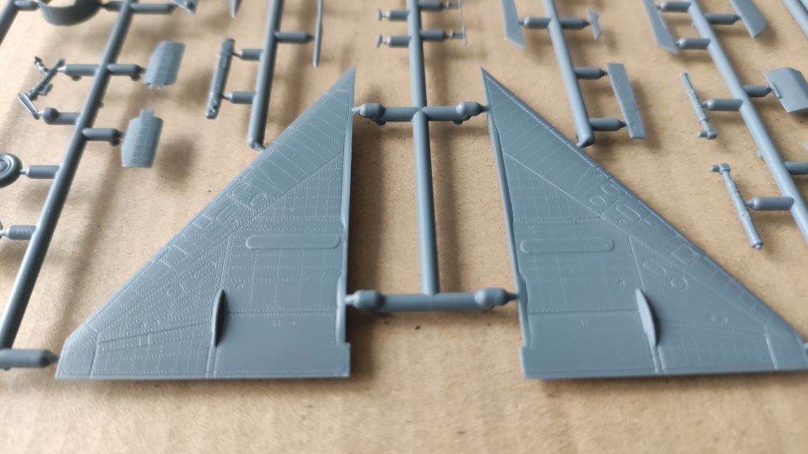 Сборная модель самолета 1:72 Mig-21MF "Fishbed J" KP