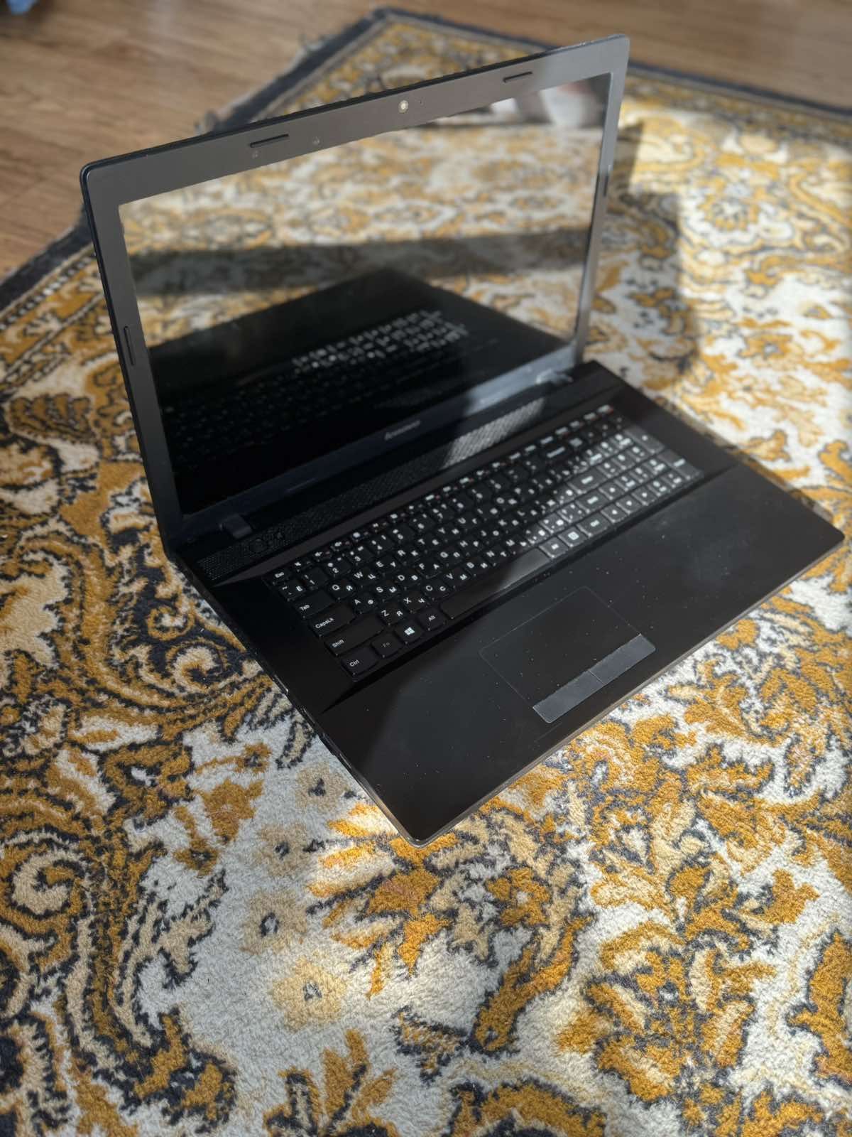 Ноутбук Lenovo G700 / 17.3