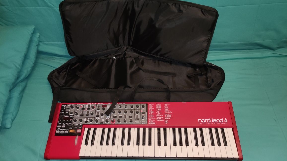 Clavia Nord Lead 4