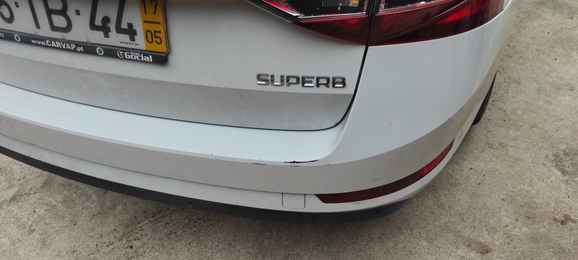 Skoda Superb 1.6 TDI c/ mudanças automaticas