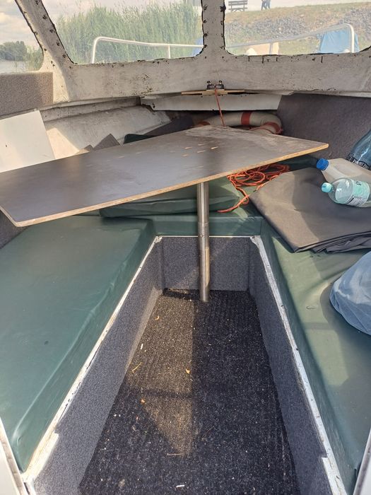 Łódź kabinowa typu rybitwa