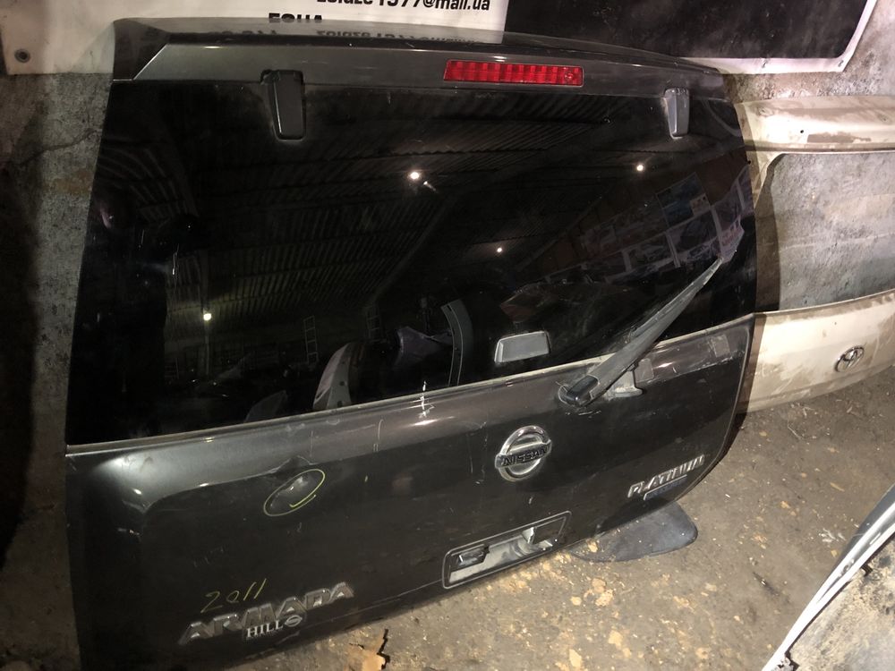 Задняя крышка и двери Nissan Armada 2003-12 г