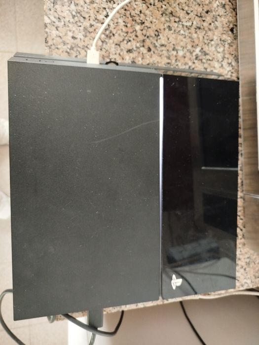 Ps4 1tb com CD desbloqueio +comando azul+jogo Hogwarts